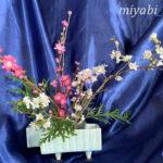 啓翁桜の三種生けアレンジ画像